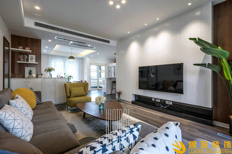 九龍倉.御園190平現(xiàn)代大平層實(shí)景客廳